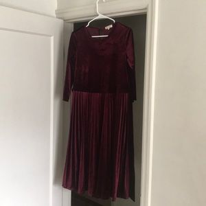 Velvet quarter sleeve pleated dress